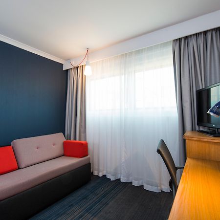 Holiday Inn Express Taunton East By Ihg Eksteriør billede