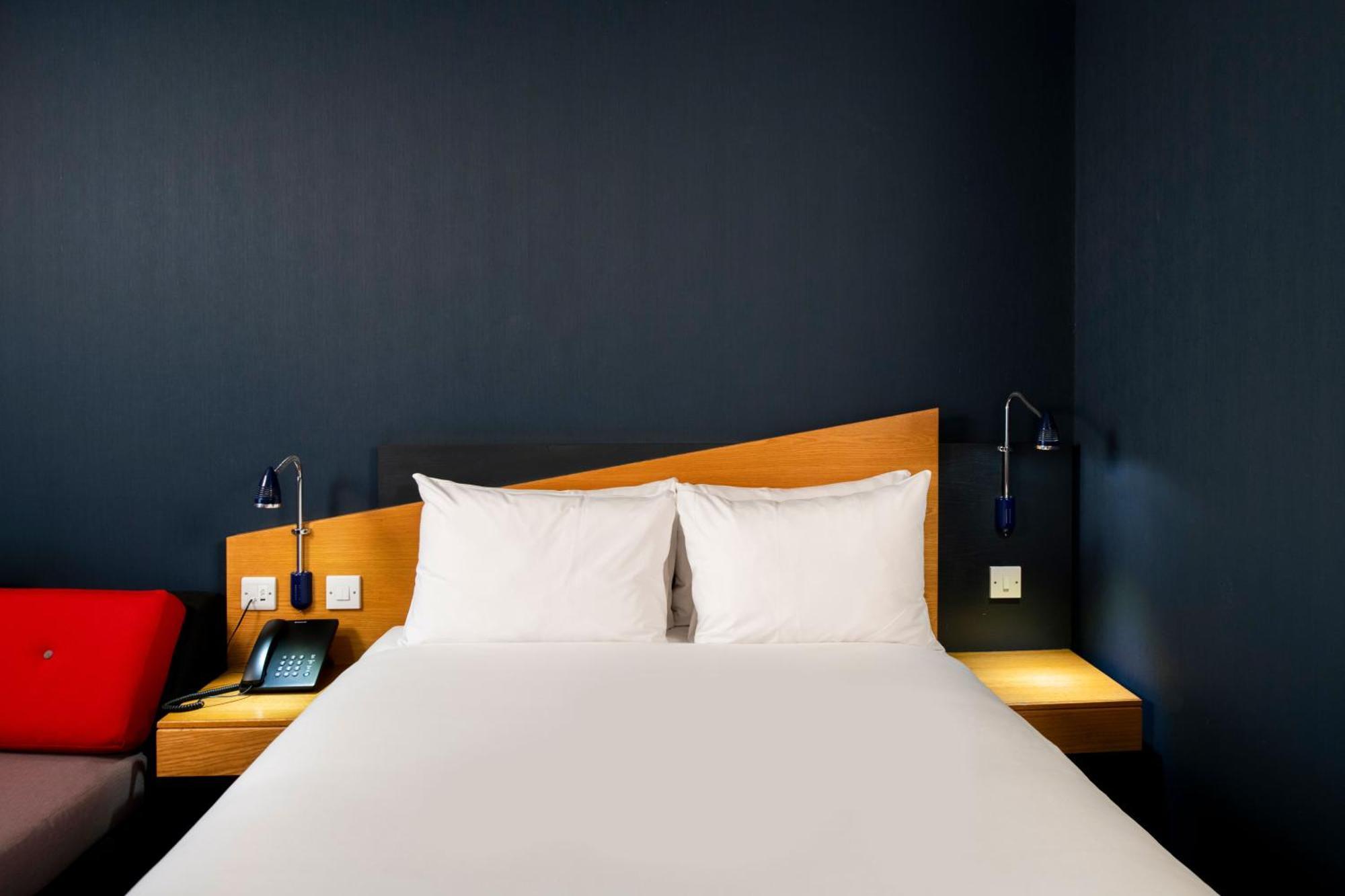 Holiday Inn Express Taunton East By Ihg Eksteriør billede