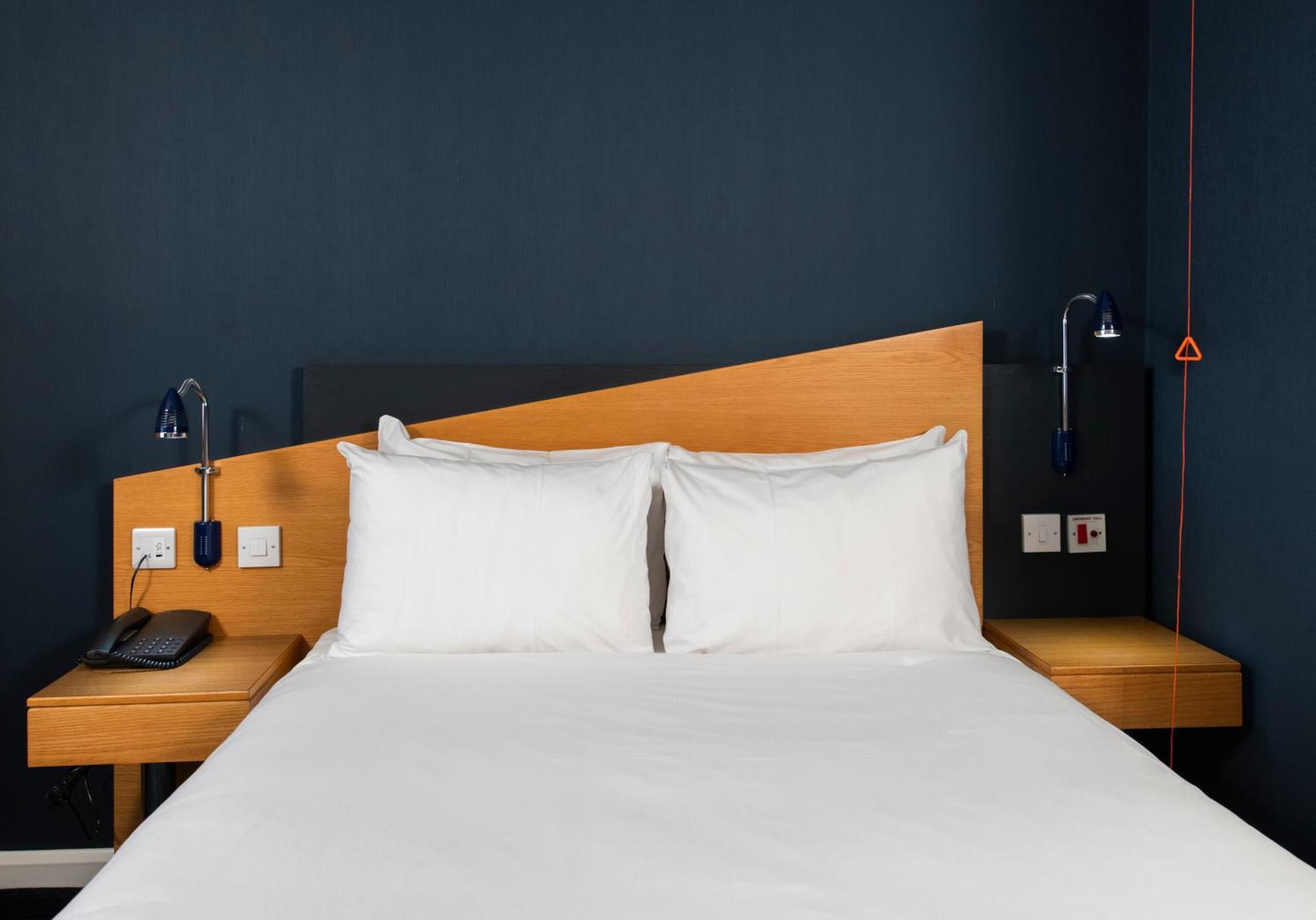 Holiday Inn Express Taunton East By Ihg Eksteriør billede