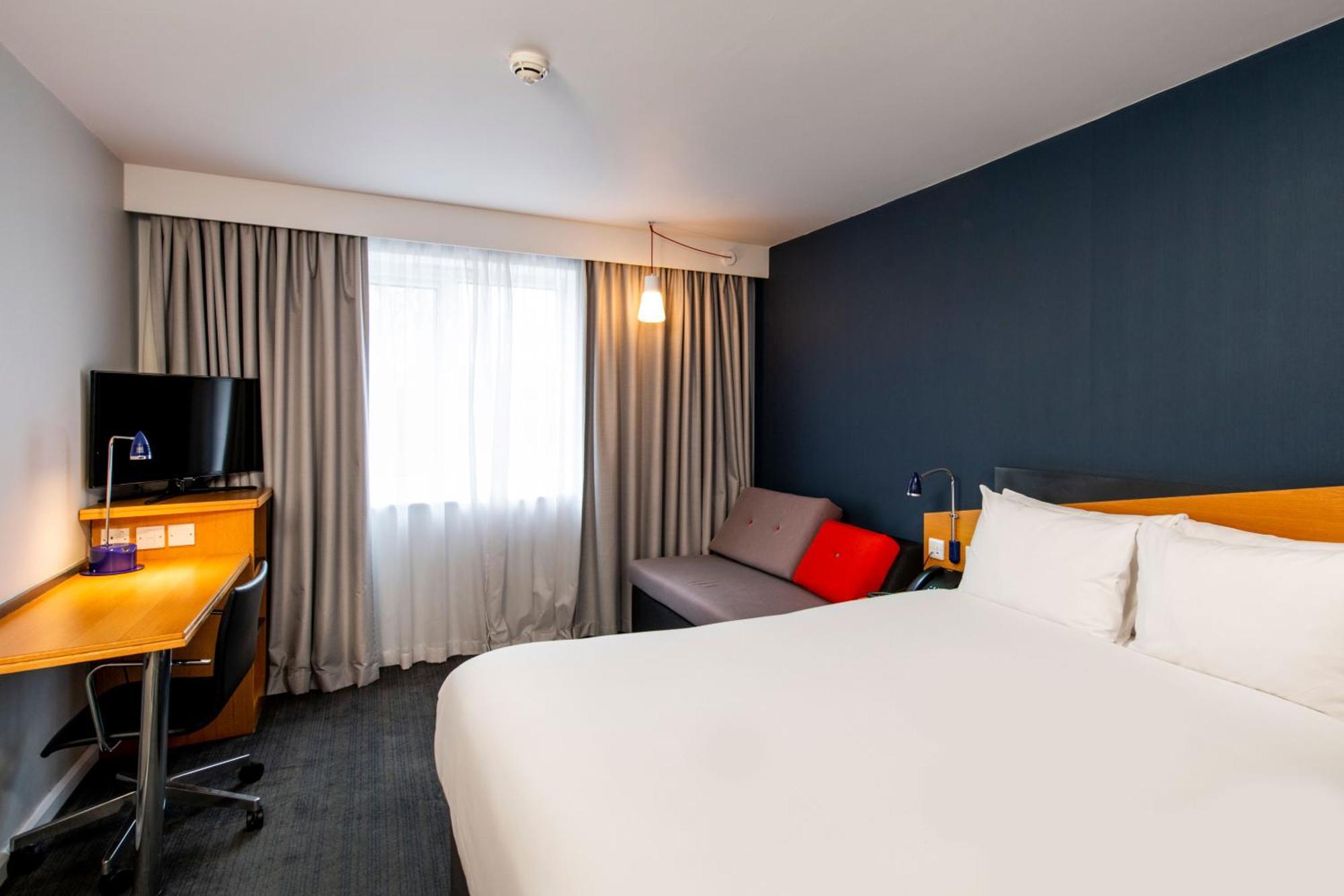 Holiday Inn Express Taunton East By Ihg Eksteriør billede