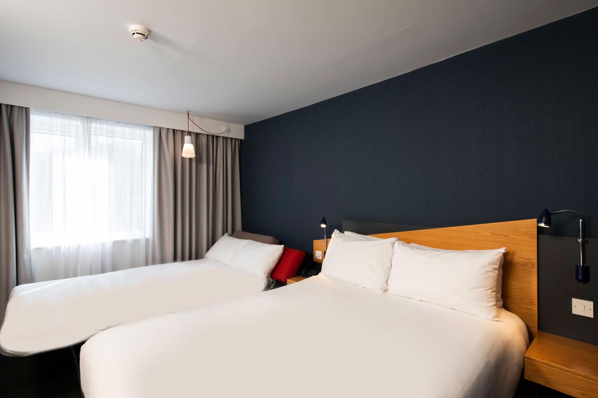 Holiday Inn Express Taunton East By Ihg Eksteriør billede