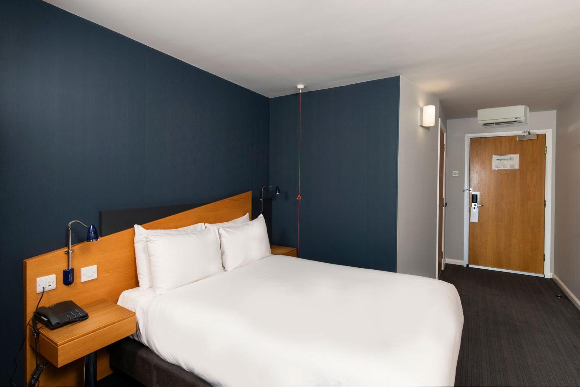 Holiday Inn Express Taunton East By Ihg Eksteriør billede