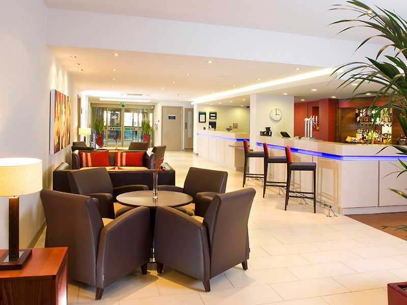 Holiday Inn Express Taunton East By Ihg Eksteriør billede